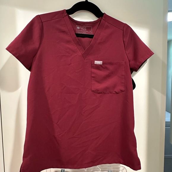 FIGS SCRUBS - Picture 2 of 6